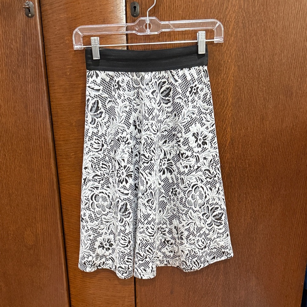 Black and White Floral Lace Print A Line Skirt